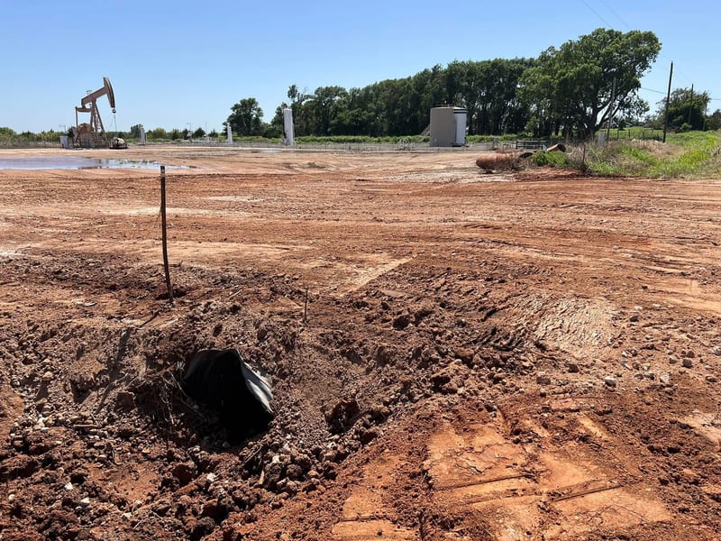 Dirt work and roustabout services